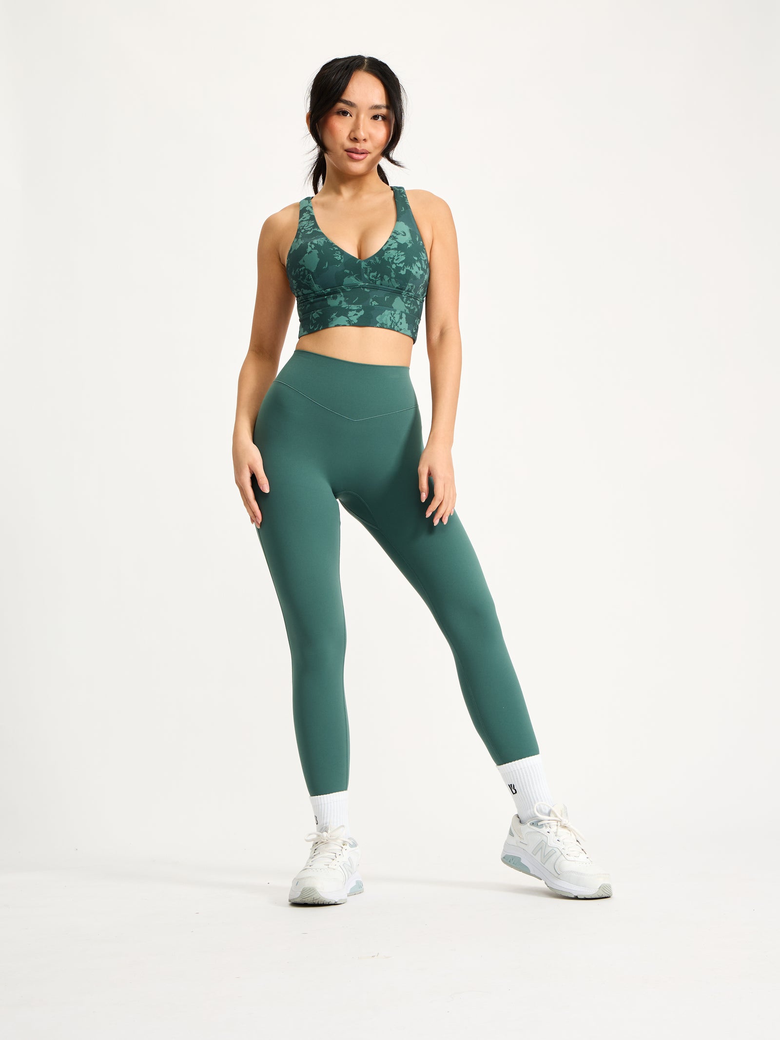 Alpha Sports Bra - Ivy Dahlia