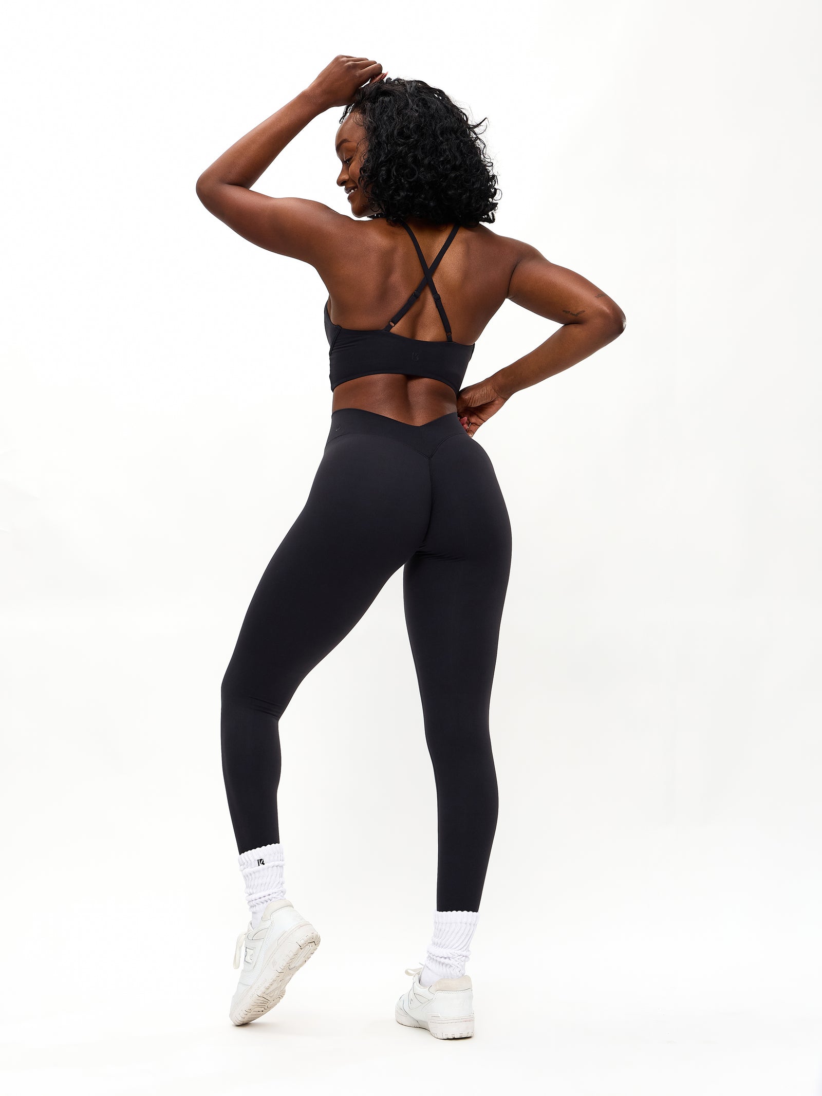 Poshknit V Scrunch Legging - Onyx Black