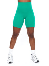 Rosa Pocket Short 7" - Lucky Charm