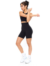 Rosa Pocket Short 7" - Onyx Black