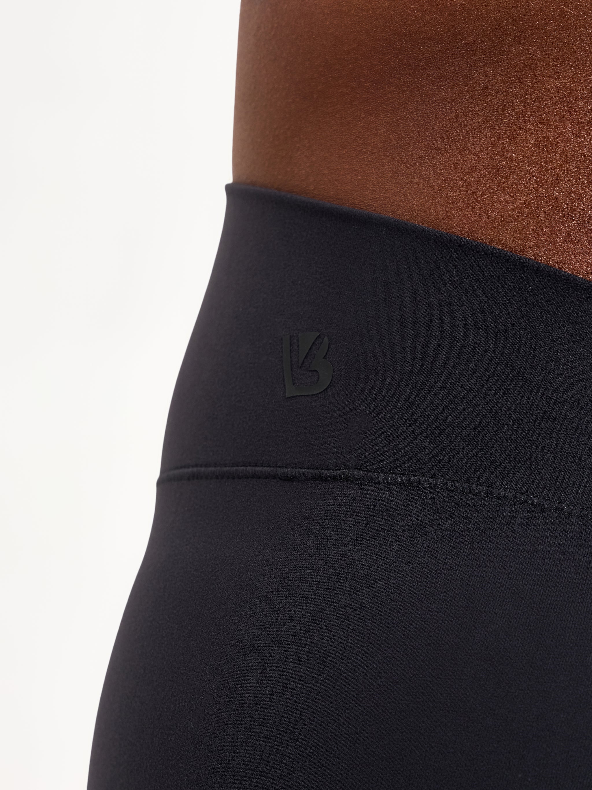 Poshknit V Scrunch Legging - Onyx Black