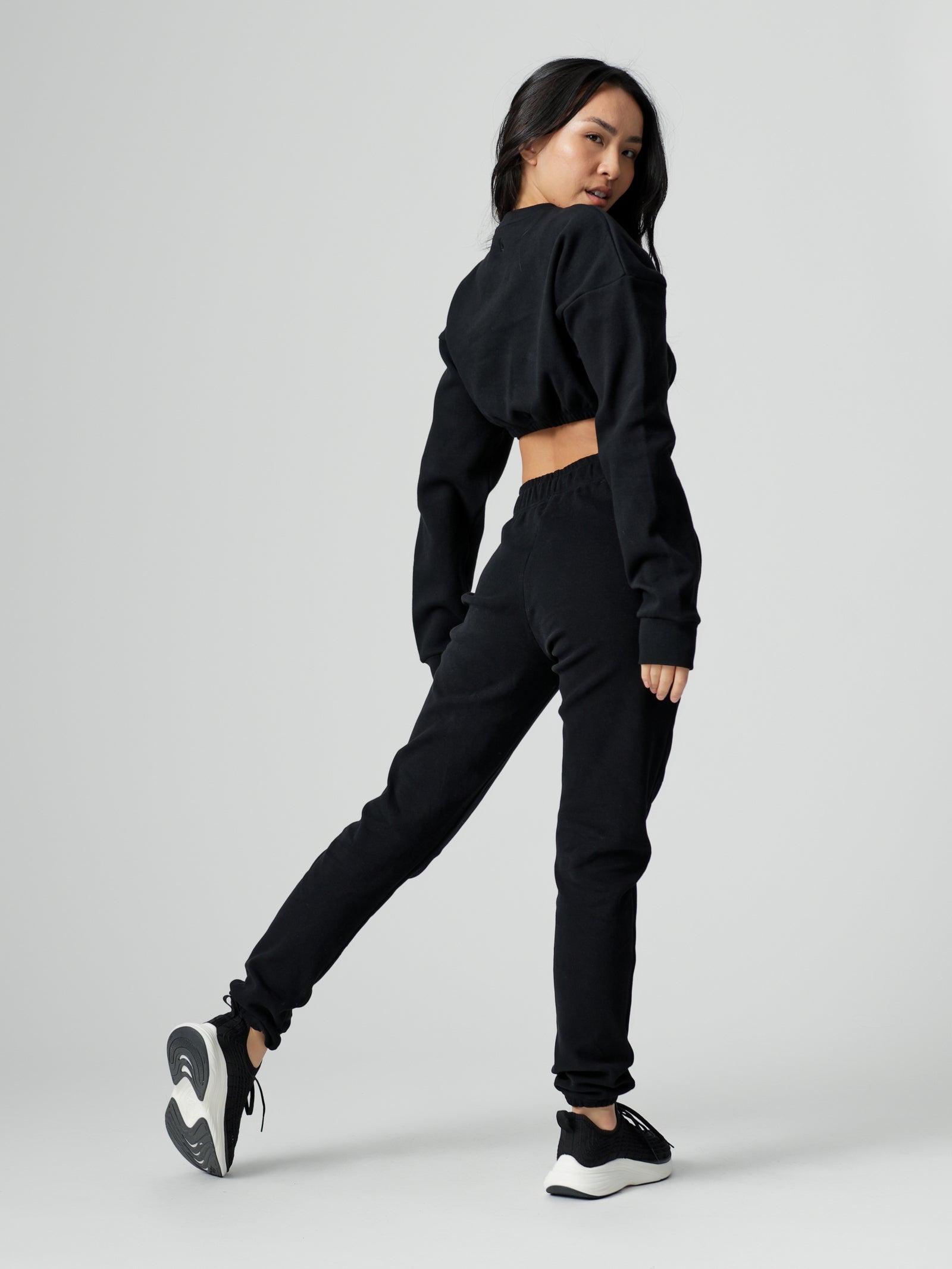 Cloud Long Sleeve Crop - Onyx Black
