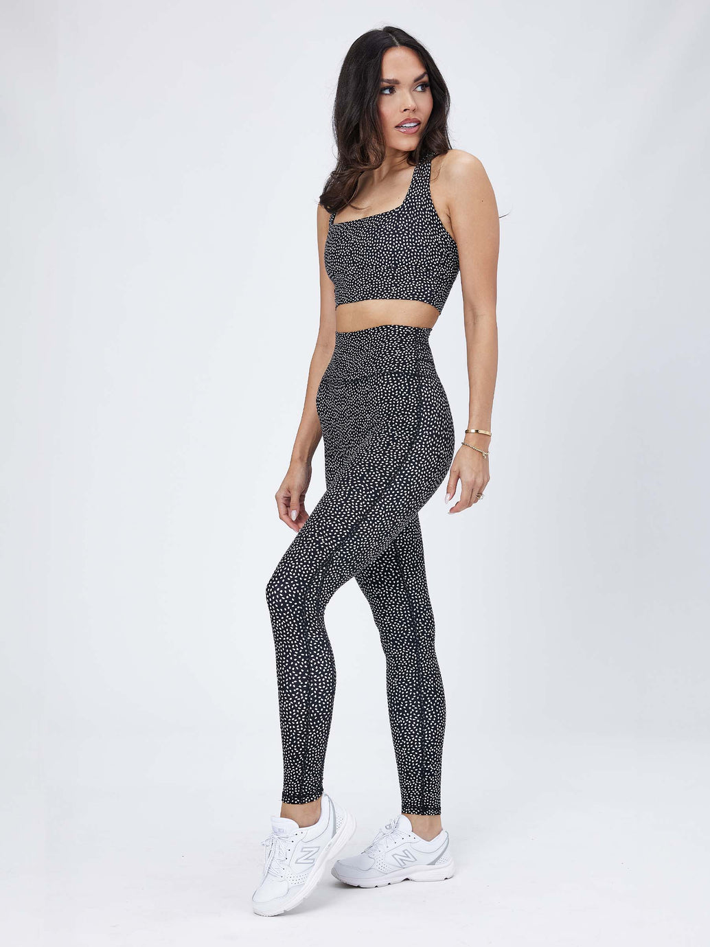 Revolution Sports Bra - Onyx Black Bossy Print